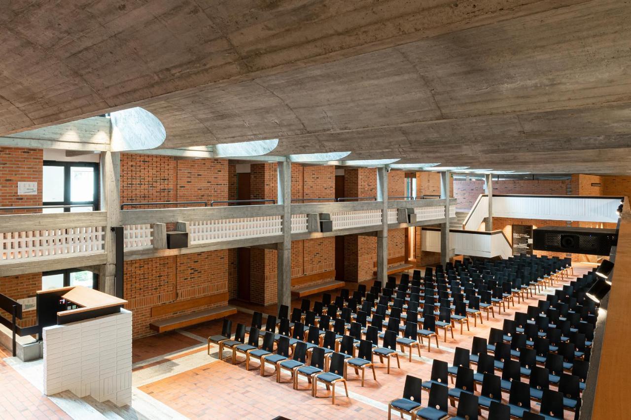Cusanus Akademie - Accademia Cusanus Брессаноне Экстерьер фото
